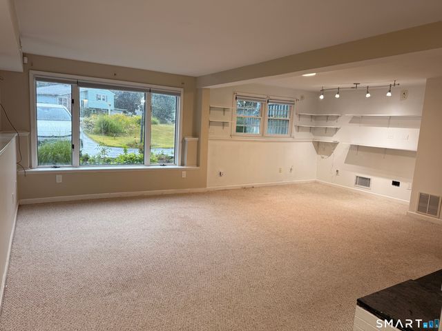 21 Fisco Drive, East Haven, CT 06513