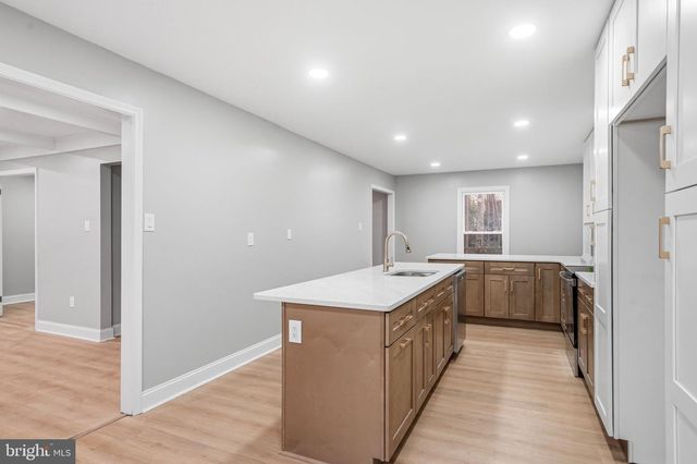 18 WALTHAM DR, Tabernacle, NJ 08088