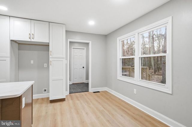 18 WALTHAM DR, Tabernacle, NJ 08088