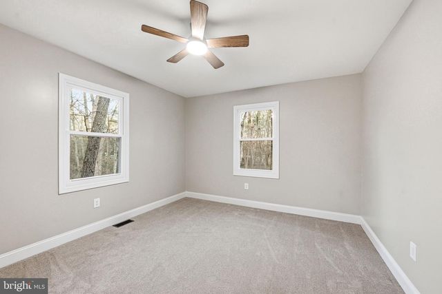 18 WALTHAM DR, Tabernacle, NJ 08088