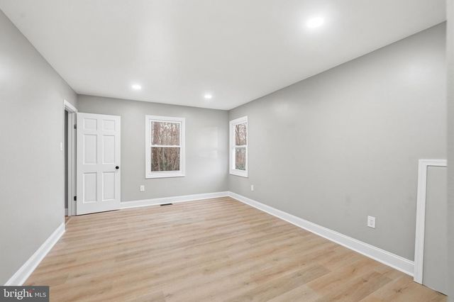 18 WALTHAM DR, Tabernacle, NJ 08088