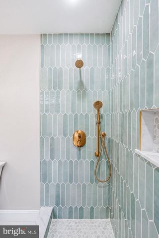 18 WALTHAM DR, Tabernacle, NJ 08088