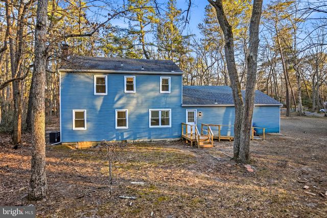 18 WALTHAM DR, Tabernacle, NJ 08088