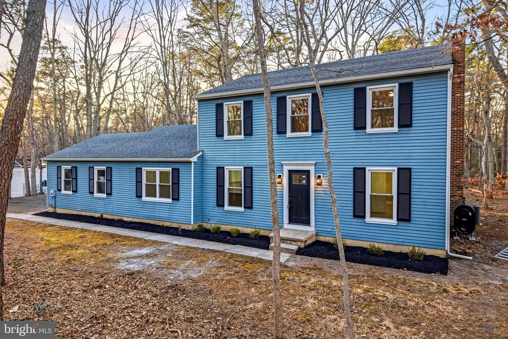 18 WALTHAM DR, Tabernacle, NJ 08088