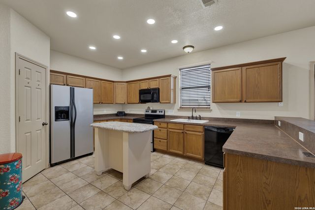 3411 Zachary, Seguin, TX 78155