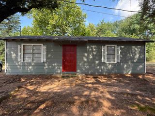 211 Garner Ln, Jacksonville, TX 75766