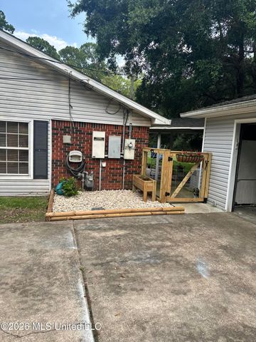 2201 Guillotteville Road, Gautier, MS 39553