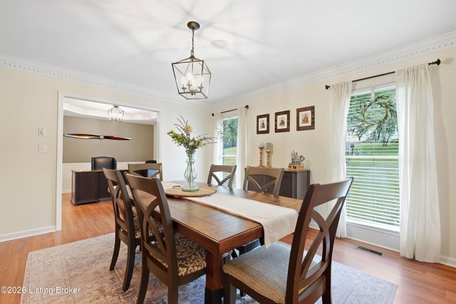 1029 Rollingwood Ln, Goshen, KY 40026