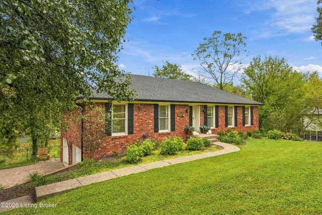 1029 Rollingwood Ln, Goshen, KY 40026