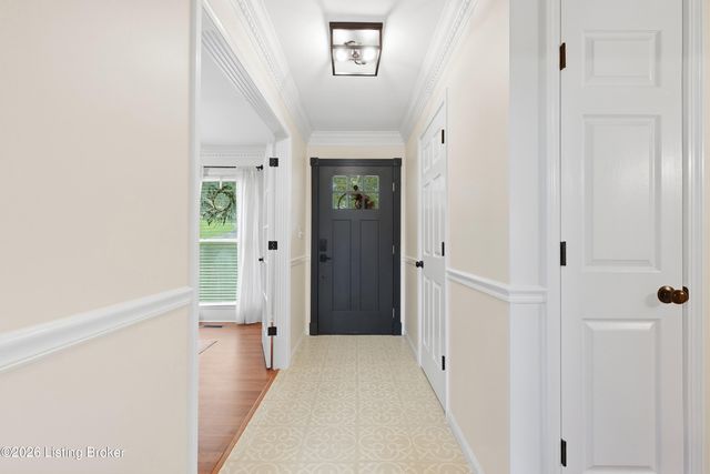 1029 Rollingwood Ln, Goshen, KY 40026