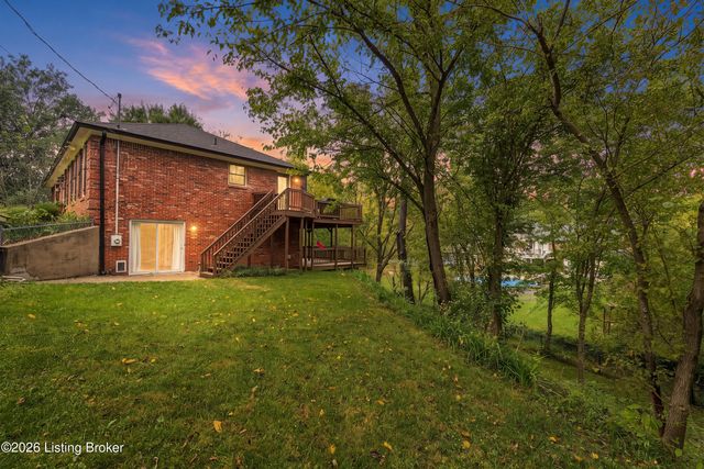 1029 Rollingwood Ln, Goshen, KY 40026