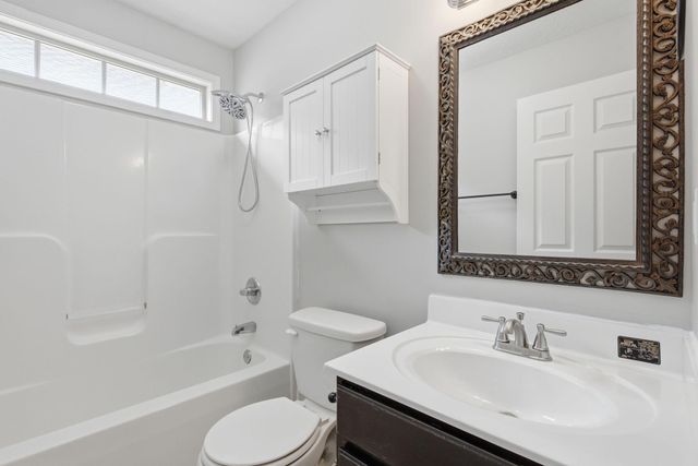 252 White Oak Trace, Lexington, KY 40511