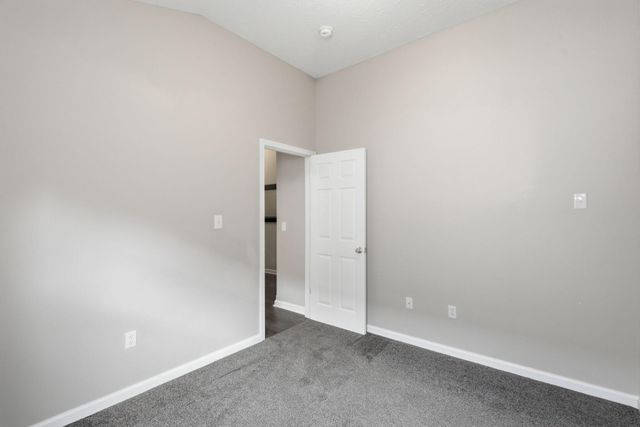 252 White Oak Trace, Lexington, KY 40511