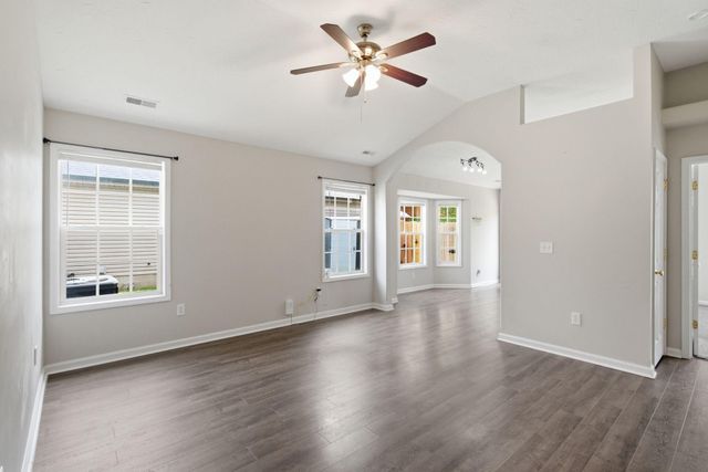 252 White Oak Trace, Lexington, KY 40511