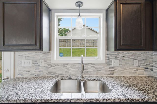 252 White Oak Trace, Lexington, KY 40511