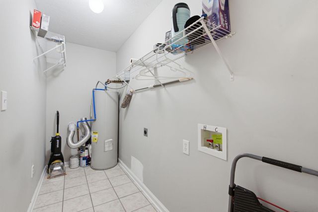 252 White Oak Trace, Lexington, KY 40511