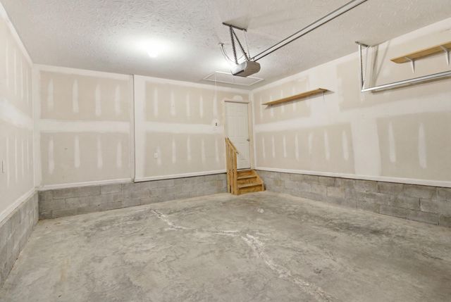 252 White Oak Trace, Lexington, KY 40511