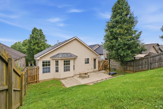 252 White Oak Trace, Lexington, KY 40511