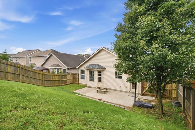 252 White Oak Trace, Lexington, KY 40511