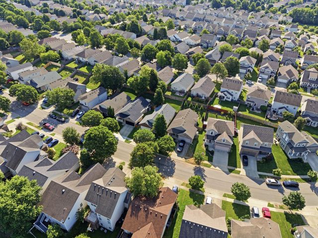252 White Oak Trace, Lexington, KY 40511