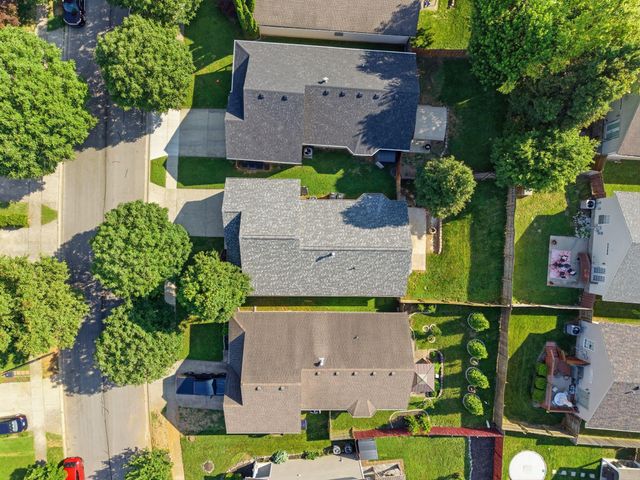 252 White Oak Trace, Lexington, KY 40511