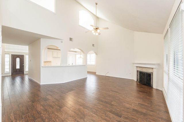 910 Presley Way, Sugar Land, TX 77479