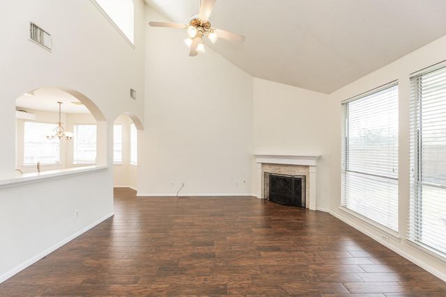 910 Presley Way, Sugar Land, TX 77479