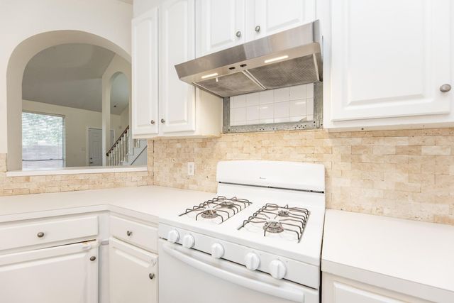 910 Presley Way, Sugar Land, TX 77479