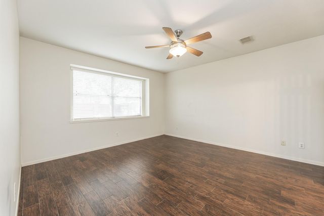 910 Presley Way, Sugar Land, TX 77479