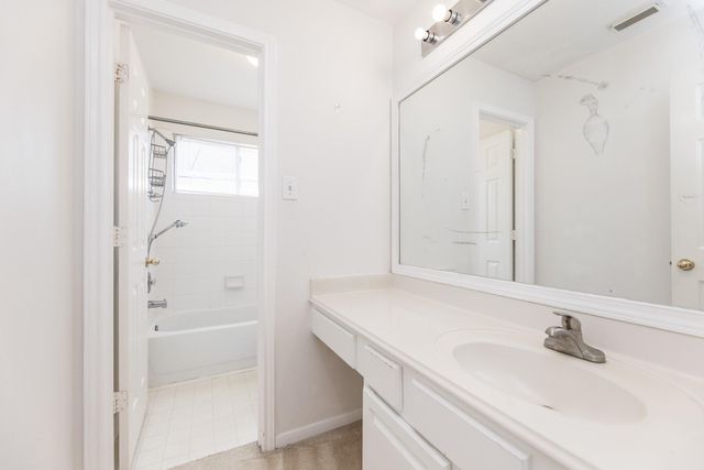 910 Presley Way, Sugar Land, TX 77479