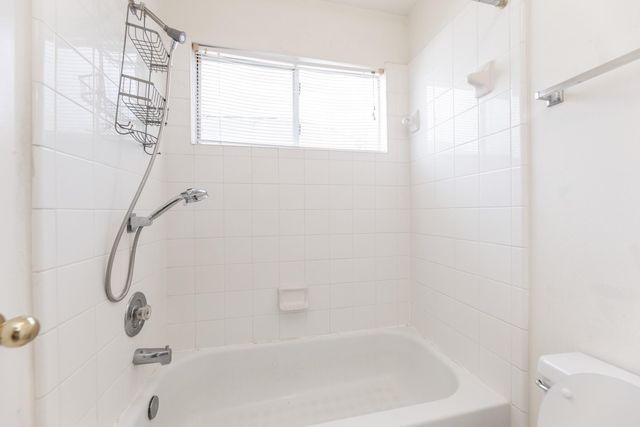 910 Presley Way, Sugar Land, TX 77479