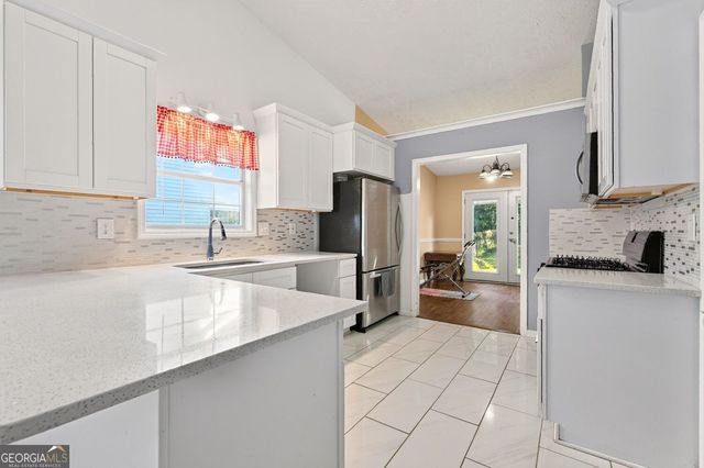 2323 Cheyenne Lane, Lawrenceville, GA 30044
