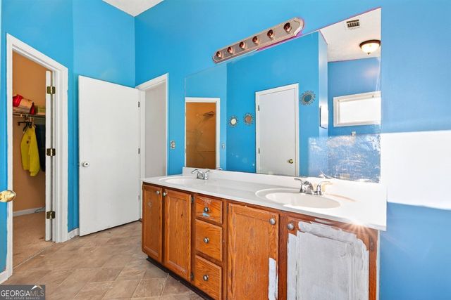 2323 Cheyenne Lane, Lawrenceville, GA 30044