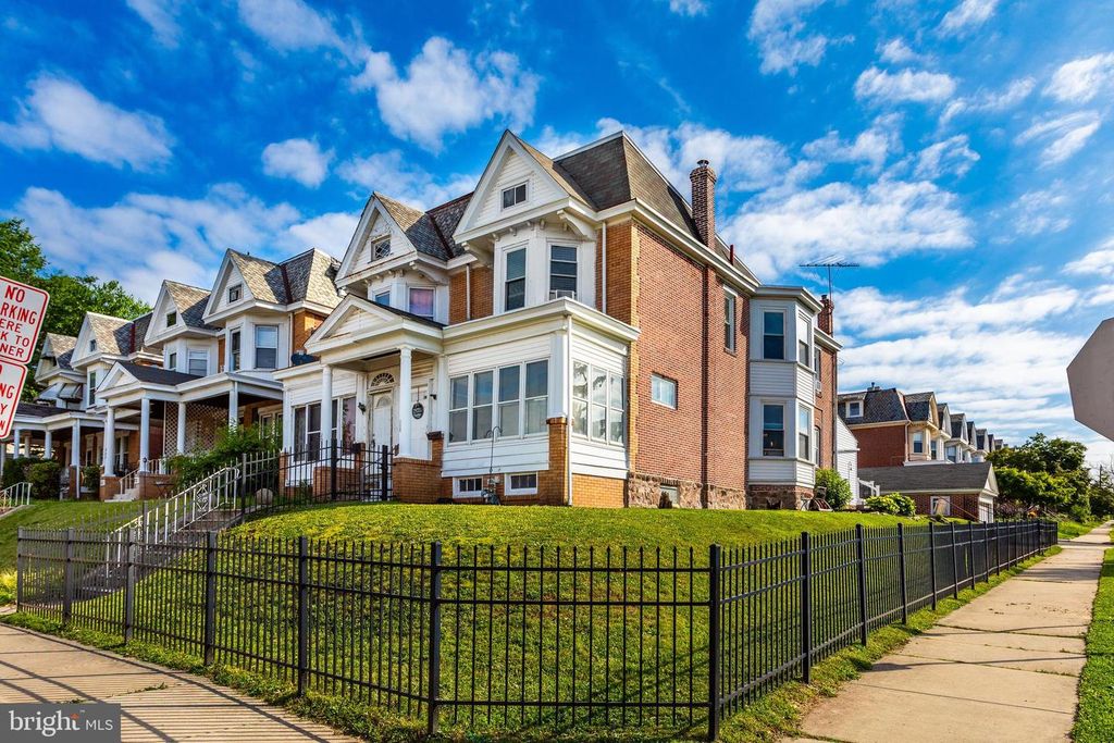 201 W WOOD ST, Norristown, PA 19401