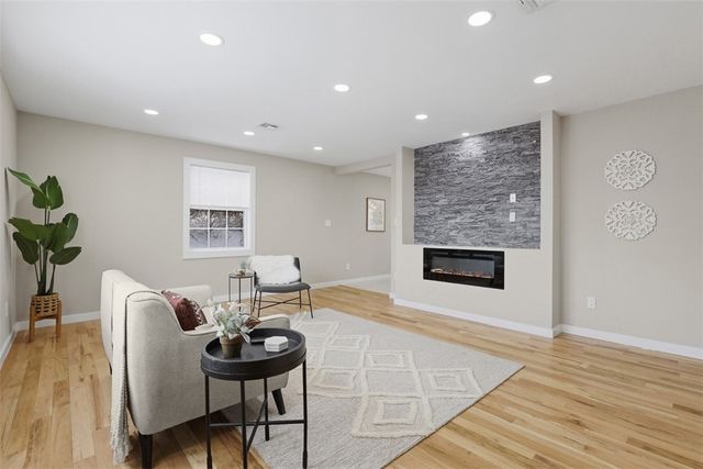 1628 Steuben St, Ingram, PA 15205