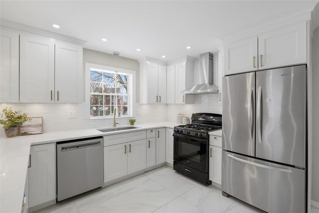 1628 Steuben St, Ingram, PA 15205