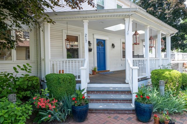 217 Larchmont Avenue, Larchmont, NY 10538