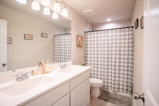 206 Hubbard Street, Hillsboro, TX 76645