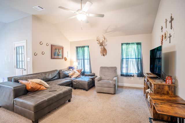 206 Hubbard Street, Hillsboro, TX 76645