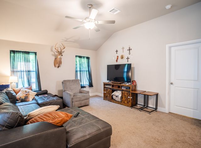 206 Hubbard Street, Hillsboro, TX 76645