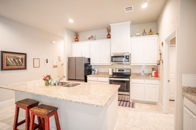 206 Hubbard Street, Hillsboro, TX 76645