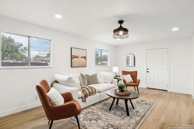 1815 Montview, San Antonio, TX 78213