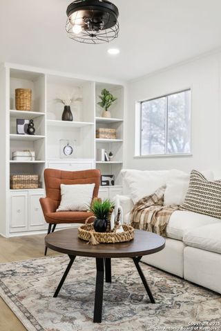 1815 Montview, San Antonio, TX 78213