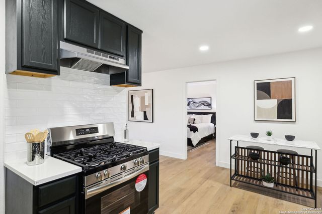 1815 Montview, San Antonio, TX 78213