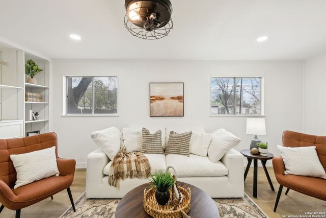 1815 Montview, San Antonio, TX 78213