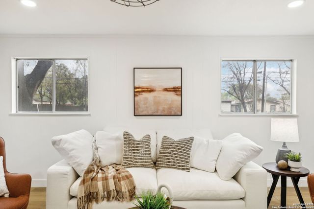 1815 Montview, San Antonio, TX 78213