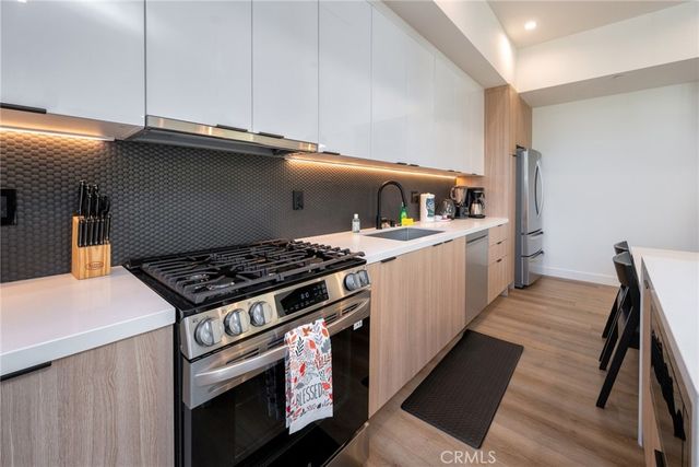 109 N Westlake Avenue 3, Los Angeles, CA 90026