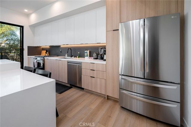 109 N Westlake Avenue 3, Los Angeles, CA 90026