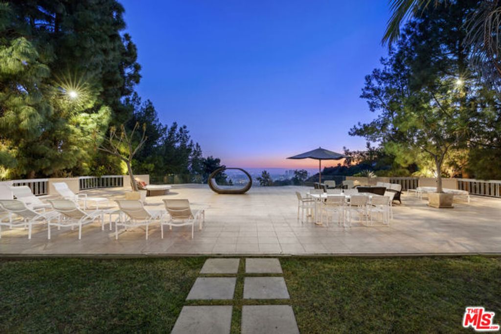 510 Leslie Lane A, Beverly Hills, CA 90210
