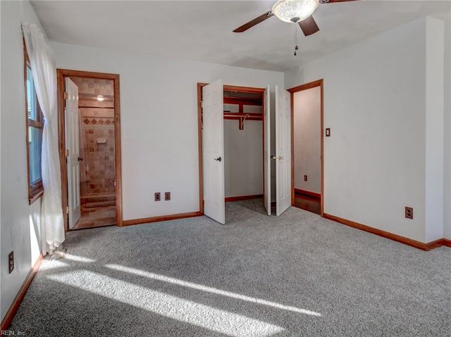 658 Blackthorne DR, Chesapeake, VA 23322